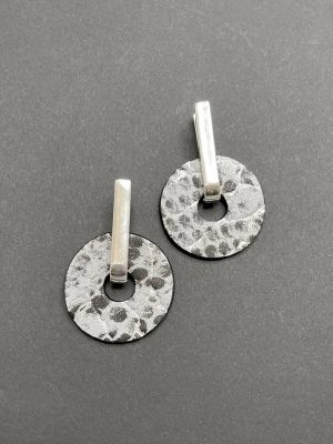 Серьги из кожи ДИСК серая змея чёрный арт 20912