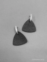 Серьги из кожи ТРЕУГОЛЬНИК M чёрный арт 38007 Серьги из кожи ТРЕУГОЛЬНИК M чёрный арт 38007