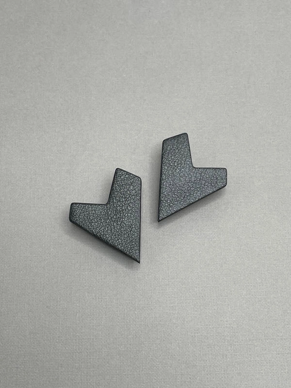 Серьги из кожи АВАНГАРД чёрный арт 44501 Серьги из кожи АВАНГАРД чёрный арт 44501