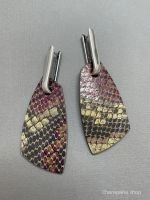 Серьги из кожи ПИКИ кофе с молоком бордо арт 14012 в магазине дизайнерских украшений Cherepaha.shop