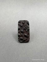 Кольцо из кожи ПРЯМОУГОЛЬНИК 24В шоколадный крокодил арт 1592 в магазине дизайнерских украшений Cherepaha.shop