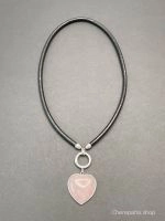 Кулон СЕРДЦЕ розовый кварц чёрный арт 42509 в магазине дизайнерских украшений Cherepaha.shop