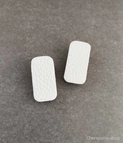 Серьги из кожи 2x4 белый арт 1513 Серьги из кожи 2x4 белый арт 1513