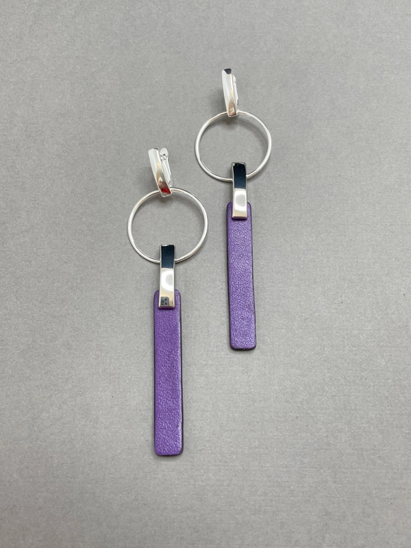 Серьги из кожи фиолетовый арт 34912 Серьги из кожи фиолетовый арт 34912