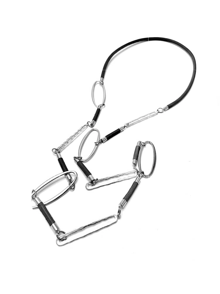 Цепь из кожи КОЛЬЦА белый чёрный арт 2381 Цепь из кожи КОЛЬЦА белый чёрный арт 2381