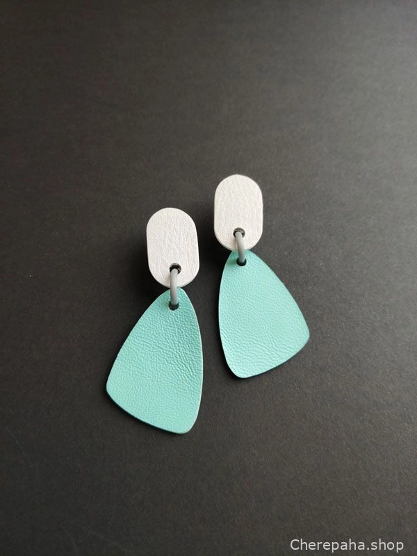 Серьги из кожи тиффани белый арт 30305 Серьги из кожи тиффани белый арт 30305