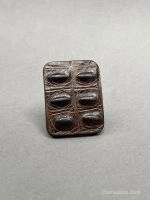 Кольцо из кожи ПРЯМОУГОЛЬНИК 34В шоколадный крокодил арт 1397 в магазине дизайнерских украшений Cherepaha.shop