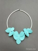 Колье из кожи ОРХИДЕЯ 2 тиффании белый арт 37701 в магазине дизайнерских украшений Cherepaha.shop