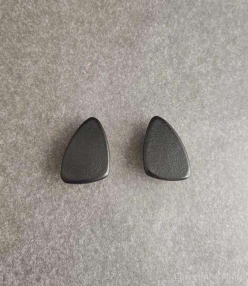Серьги из кожи ЛЕПЕСТОК М чёрный арт 59802