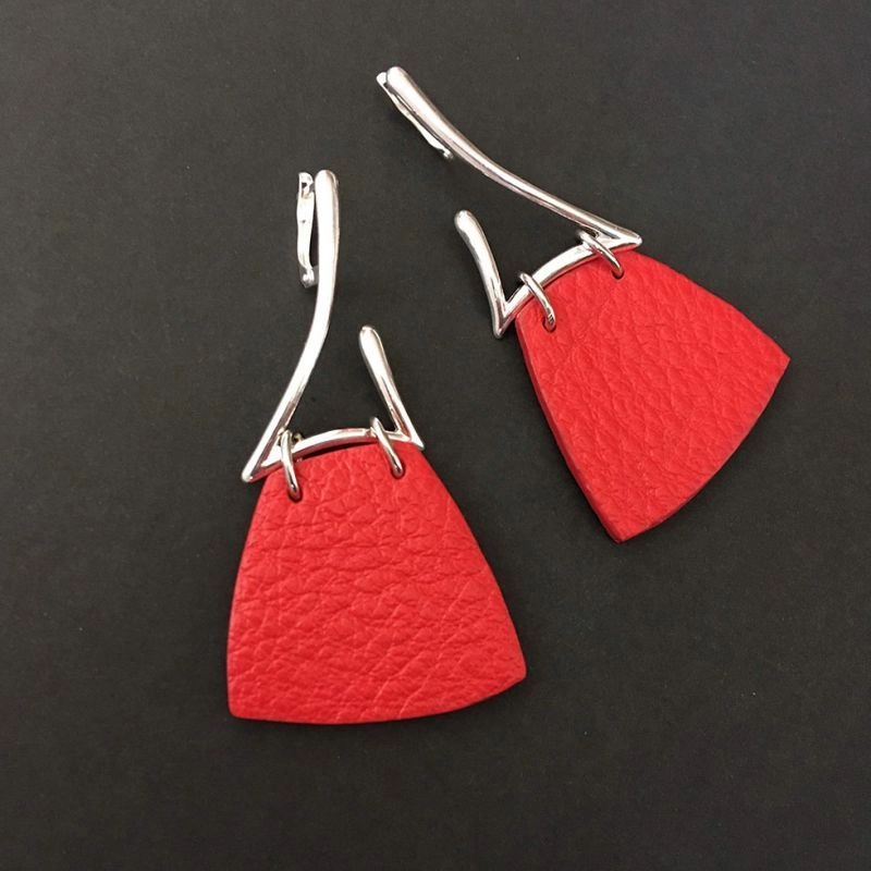 Серьги из кожи ЗИГЗАГ красный арт 1604 Серьги из кожи ЗИГЗАГ красный арт 1604