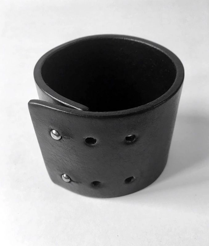 Браслет из кожи чёрный арт 1221 Браслет из кожи чёрный арт 1221