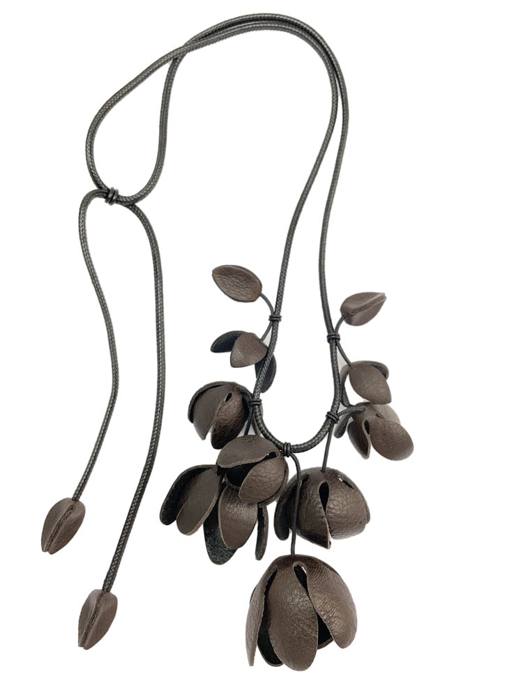 Бусы из кожи МАГНОЛИЯ коричневый арт 35008 Бусы из кожи МАГНОЛИЯ коричневый арт 35008