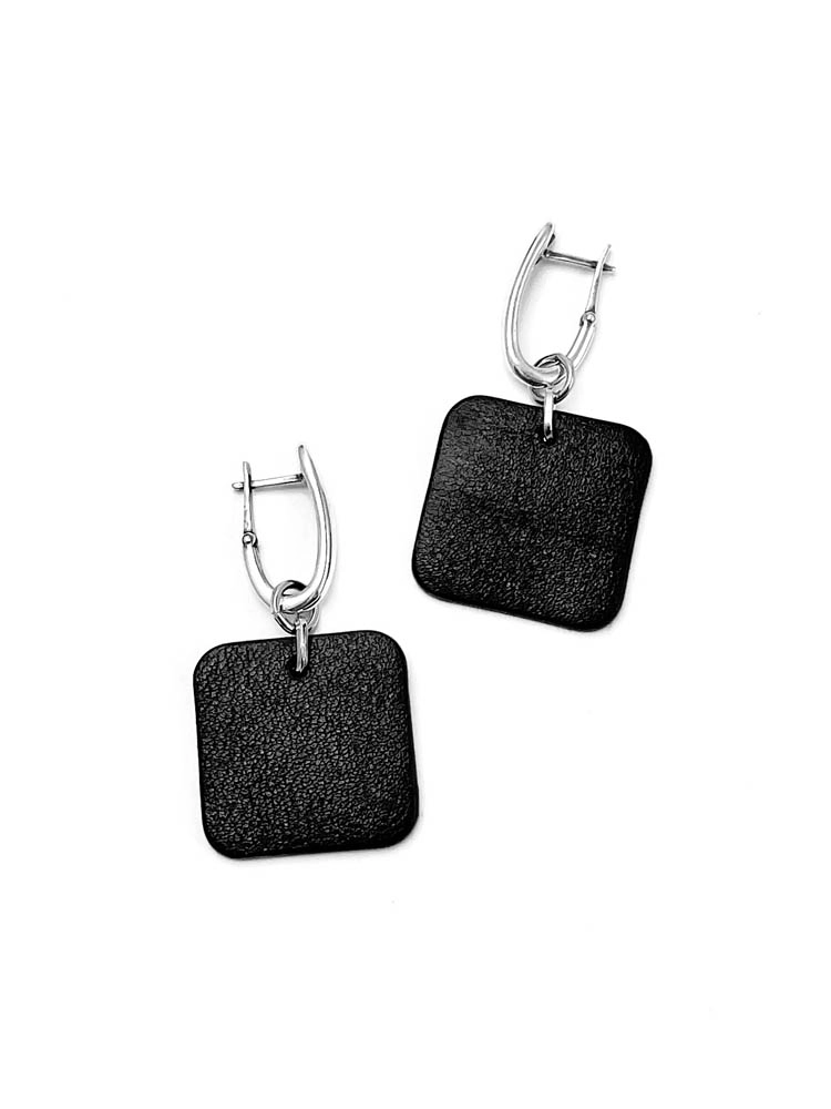 Серьги из кожи чёрный арт 52401 Серьги из кожи чёрный арт 52401