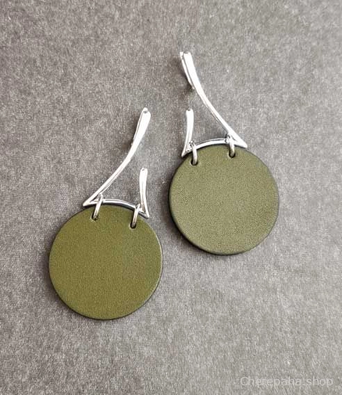 Серьги из кожи ЗИГЗАГ 4 хаки арт 1538 Серьги из кожи ЗИГЗАГ 4 хаки арт 1538