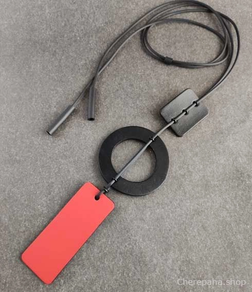 Кулон кожаное красный арт 2284 Кулон кожаное красный арт 2284