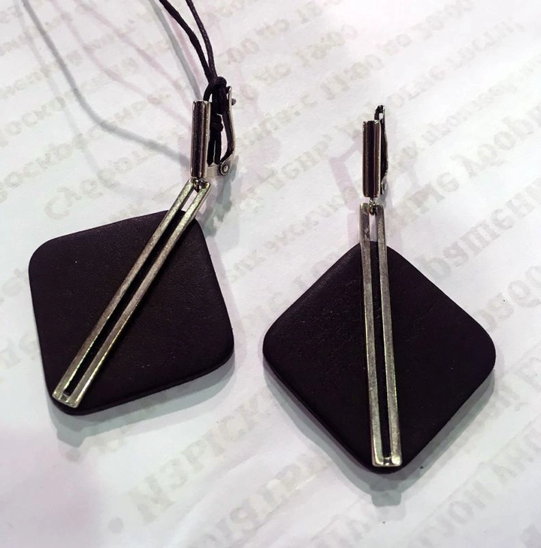 Серьги из кожи чёрный арт 1042 Серьги из кожи чёрный арт 1042