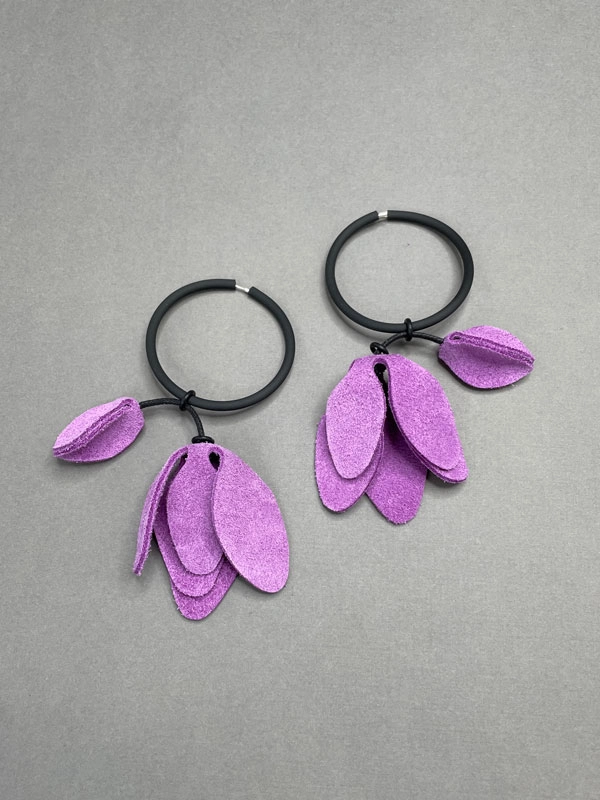 Серьги МАГНОЛИЯ фуксия чёрный арт 36403 Серьги МАГНОЛИЯ фуксия чёрный арт 36403