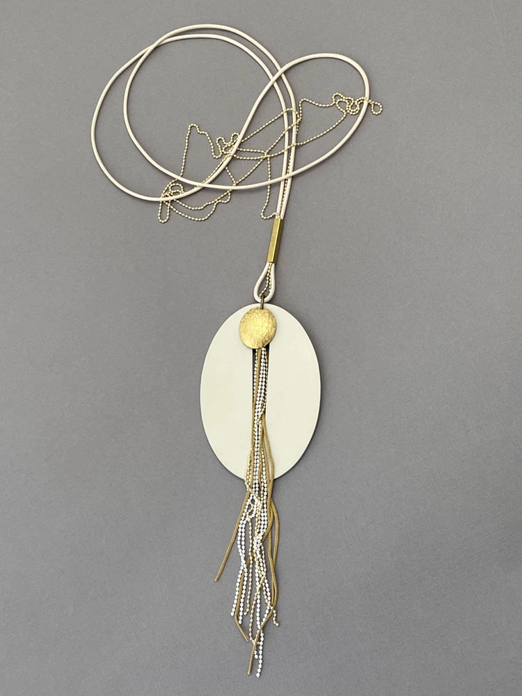 Кулон из кожи КОФЕ айвори арт 39102 Кулон из кожи КОФЕ айвори арт 39102