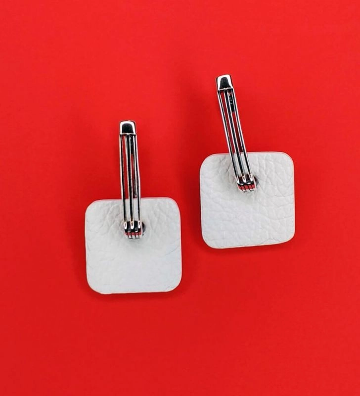 Серьги из кожи КВАДРАТ S белый арт 1701