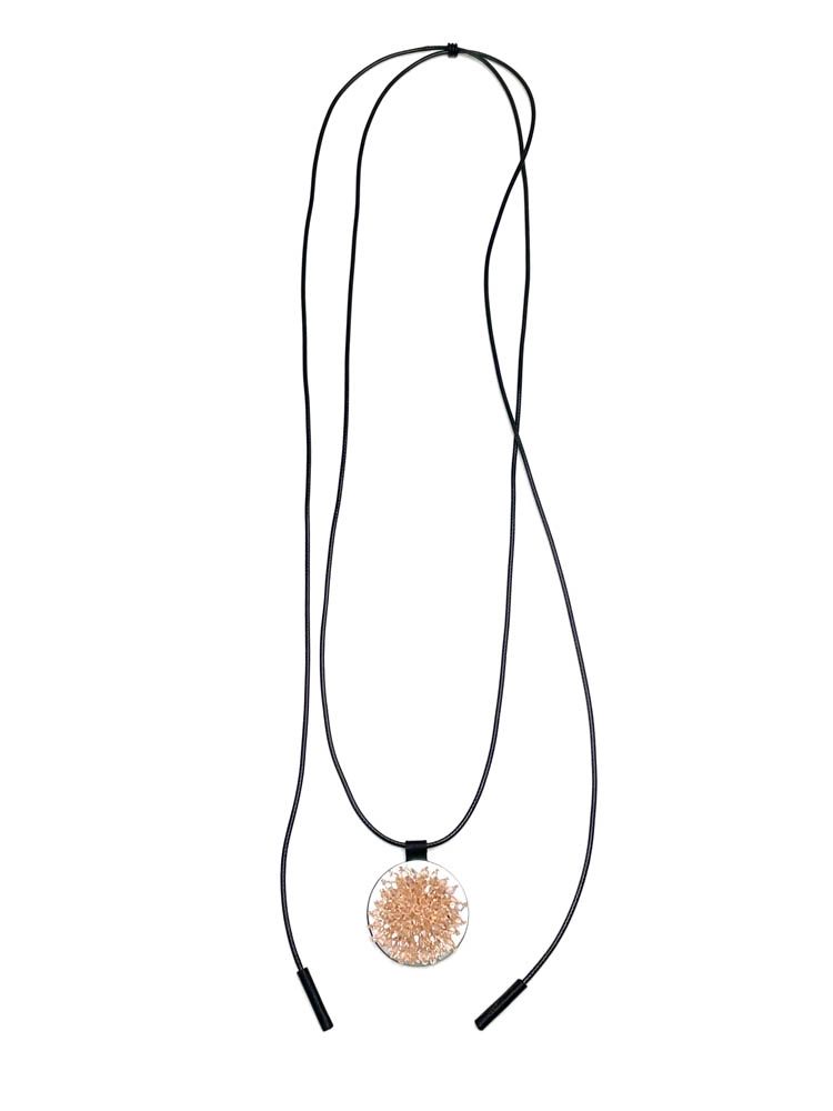 Кулон кожаный розовый персик арт 49401 Кулон кожаный розовый персик арт 49401