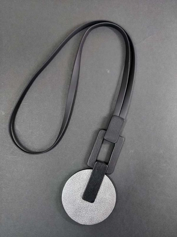 Кулон из кожи серебро_чёрный арт 1362 Кулон из кожи серебро_чёрный арт 1362