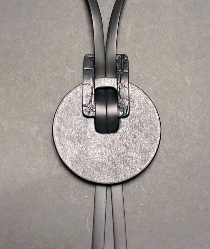 Кулон из кожи КРУГ крокодил арт 1481 Кулон из кожи КРУГ крокодил арт 1481