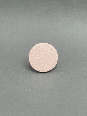 Кольцо из кожи КРУГ 35 фламинго арт 43701