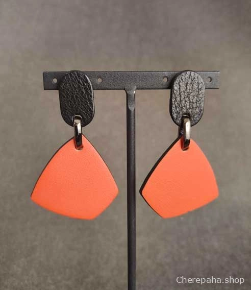 Серьги из кожи оранжевый арт 2347