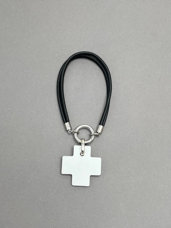 Браслет из кожи КРЕСТ белый чёрный арт 43402 Браслет из кожи КРЕСТ белый чёрный арт 43402