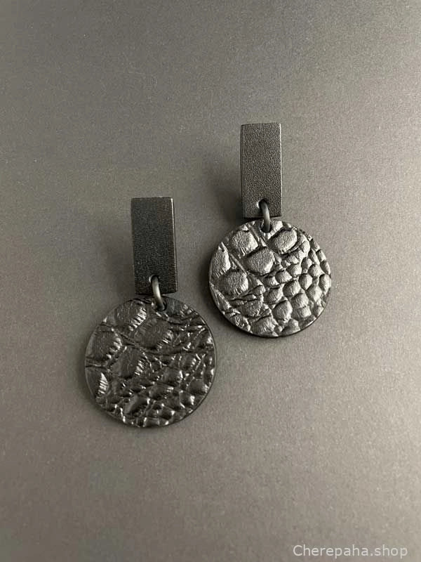 Серьги из кожи чёрный крокодил арт 32104 Серьги из кожи чёрный крокодил арт 32104