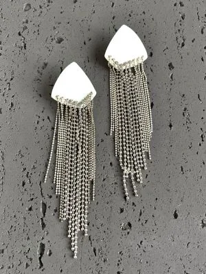 Серьги из кожи белый серебро арт 32312