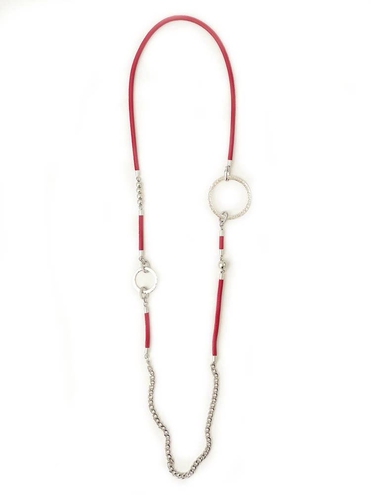 Колье кожаное с кольцами красный арт 26303 Колье кожаное с кольцами красный арт 26303