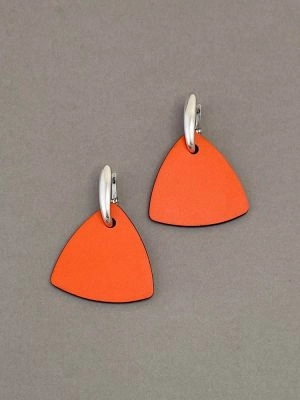 Серьги из кожи ТРЕУГОЛЬНИК M оранжевый чёрный арт 38003 Серьги из кожи ТРЕУГОЛЬНИК M оранжевый чёрный арт 38003