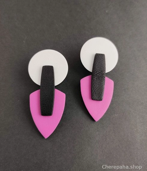 Серьги из кожи СТРЕЛКА белый_фуксия арт 27406 Серьги из кожи СТРЕЛКА белый_фуксия арт 27406