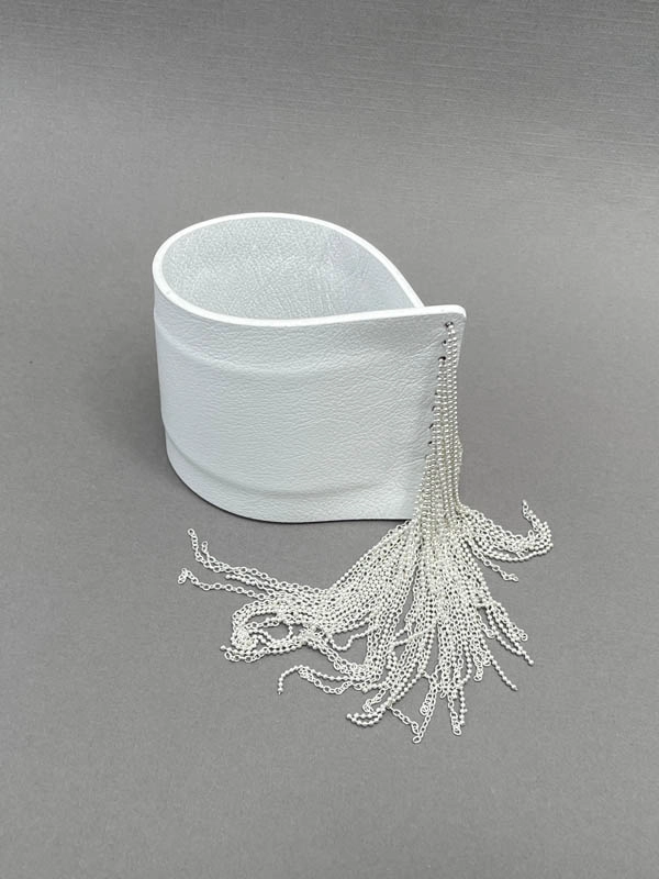 Браслет из кожи КАВИАР белый белое серебро арт 30712 Браслет из кожи КАВИАР белый белое серебро арт 30712