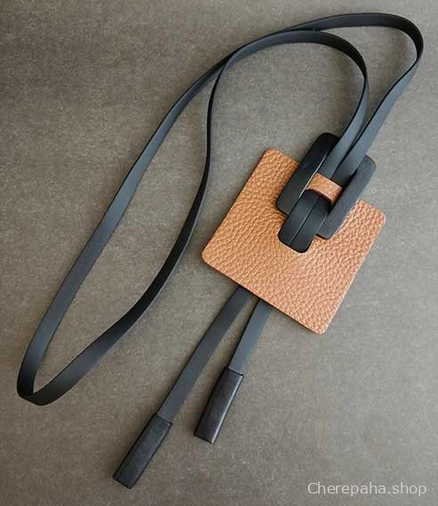 Кулон из кожи КВАДРАТ терракотовый арт 1496 Кулон из кожи КВАДРАТ терракотовый арт 1496