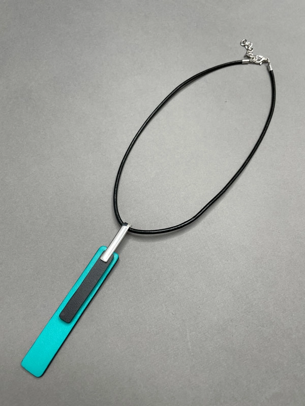 Чокер из кожи СТИК 2 бирюзовый арт 35305 Чокер из кожи СТИК 2 бирюзовый арт 35305