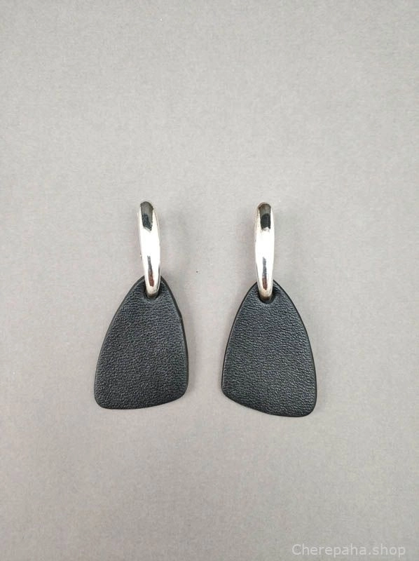 Серьги из кожи ЛЕПЕСТОК чёрный арт 37306 Серьги из кожи ЛЕПЕСТОК чёрный арт 37306