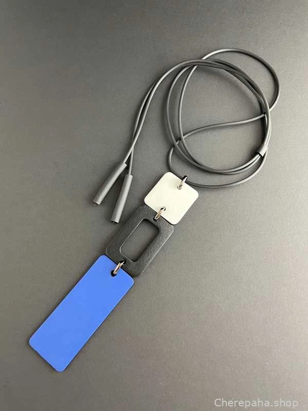 Кулон кожаный СТИК синий белый арт 18612 Кулон кожаный СТИК синий белый арт 18612