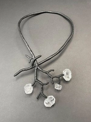 Колье СУХАЯ ВЕТКА хрусталь арт 0033 в магазине дизайнерских украшений Cherepaha.shop