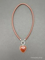 Кулон СЕРДЦЕ сердолик коричневый арт 42513 в магазине дизайнерских украшений Cherepaha.shop