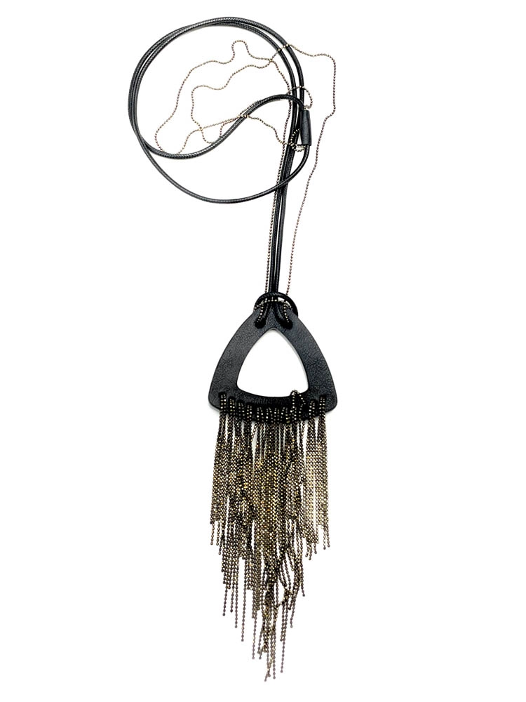 Колье из кожи чёрный золотистый арт 45108 Колье из кожи чёрный золотистый арт 45108