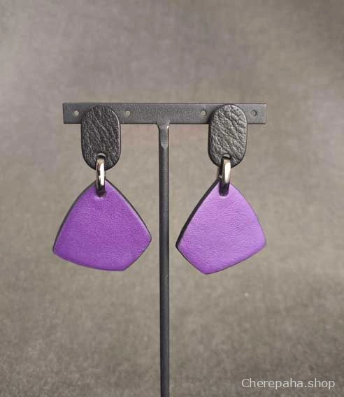 Серьги из кожи фиолетовый арт 2348