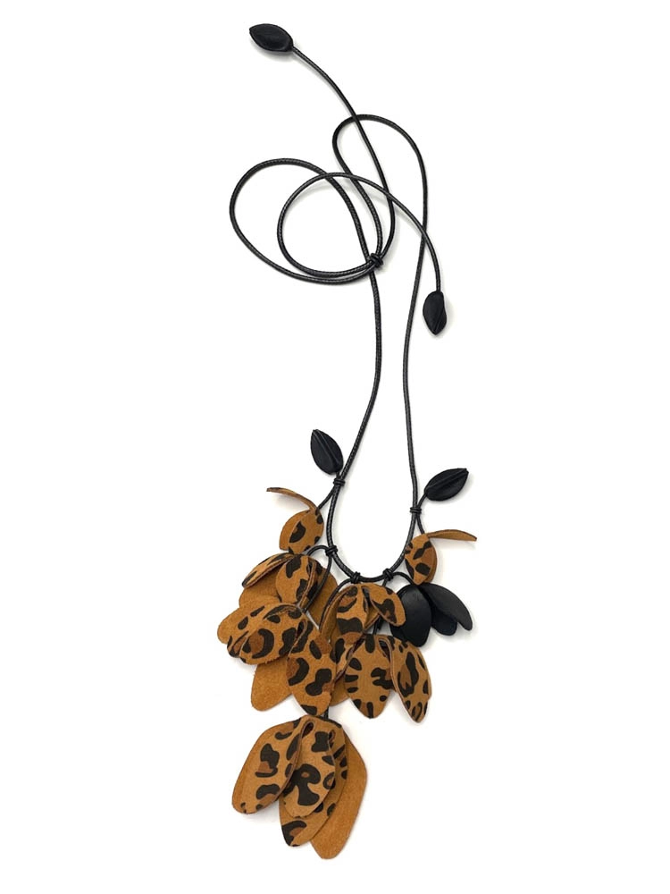 Бусы из замши МАГНОЛИЯ терракотовый чёрный арт 35010 Бусы из замши МАГНОЛИЯ терракотовый чёрный арт 35010