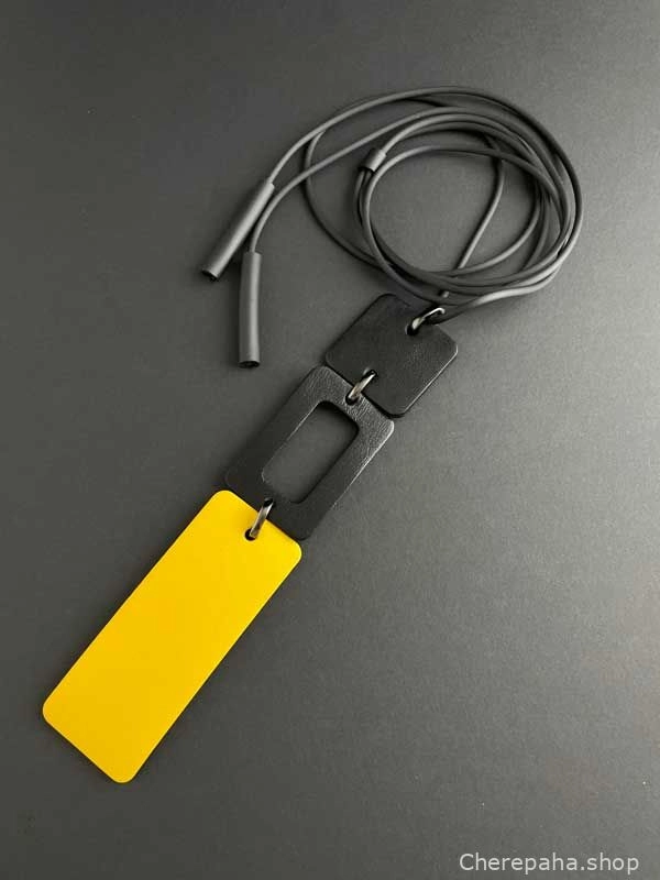 Кулон кожаный СТИК жёлтый арт 18614 Кулон кожаный СТИК жёлтый арт 18614