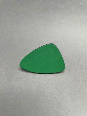 Кольцо из кожи ЛЕПЕСТОК L зелёный арт 2166 в магазине дизайнерских украшений Cherepaha.shop