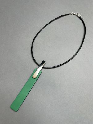 Чокер из кожи СТИК зелёный арт 0594 в магазине дизайнерских украшений Cherepaha.shop