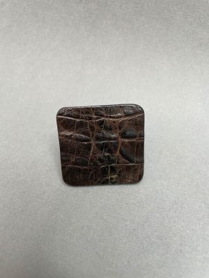 Кольцо кожаное КВАДРАТ 4 шоколадный крокодил арт 1659 в магазине дизайнерских украшений Cherepaha.shop