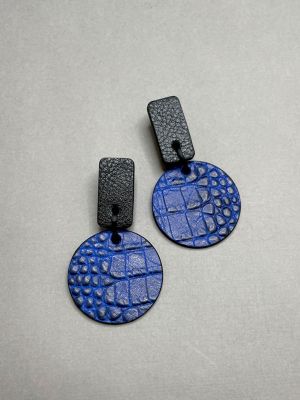 Серьги из кожи синий крокодил арт 32114 в магазине дизайнерских украшений Cherepaha.shop