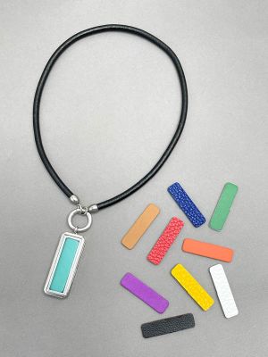 Кулон кожаный СТЕКЛЯННЫЙ ПРЯМОУГОЛЬНИК арт 33001 в магазине дизайнерских украшений Cherepaha.shop